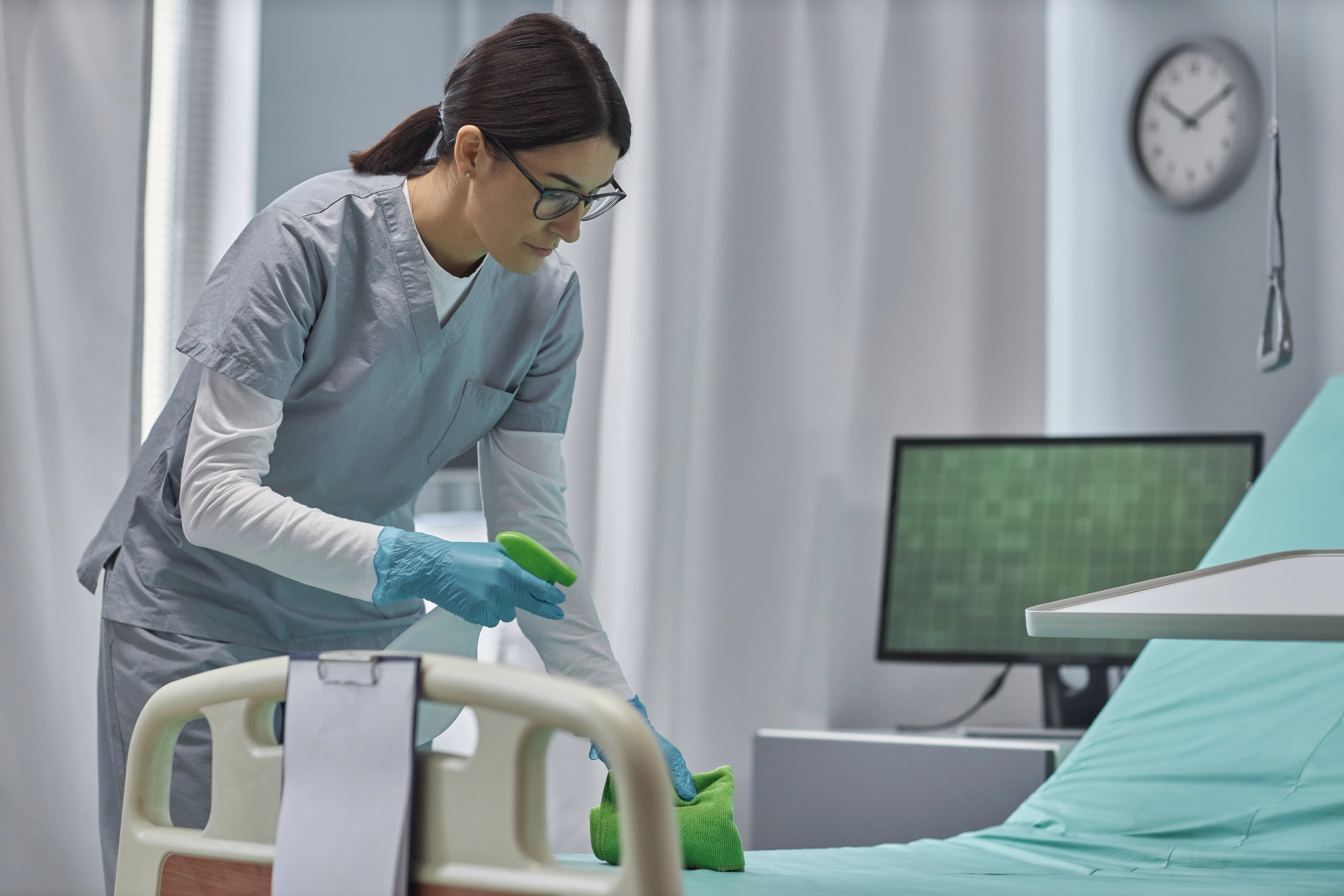 Agent / Agente de service hospitalier (ASH)