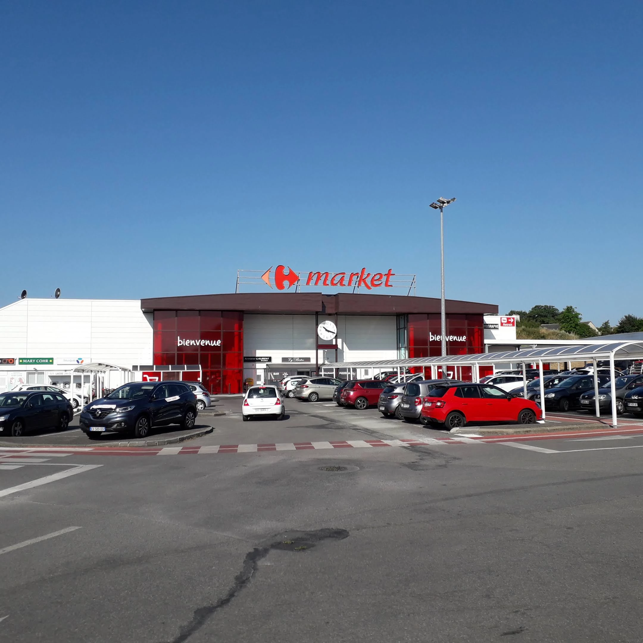Carrefour Market