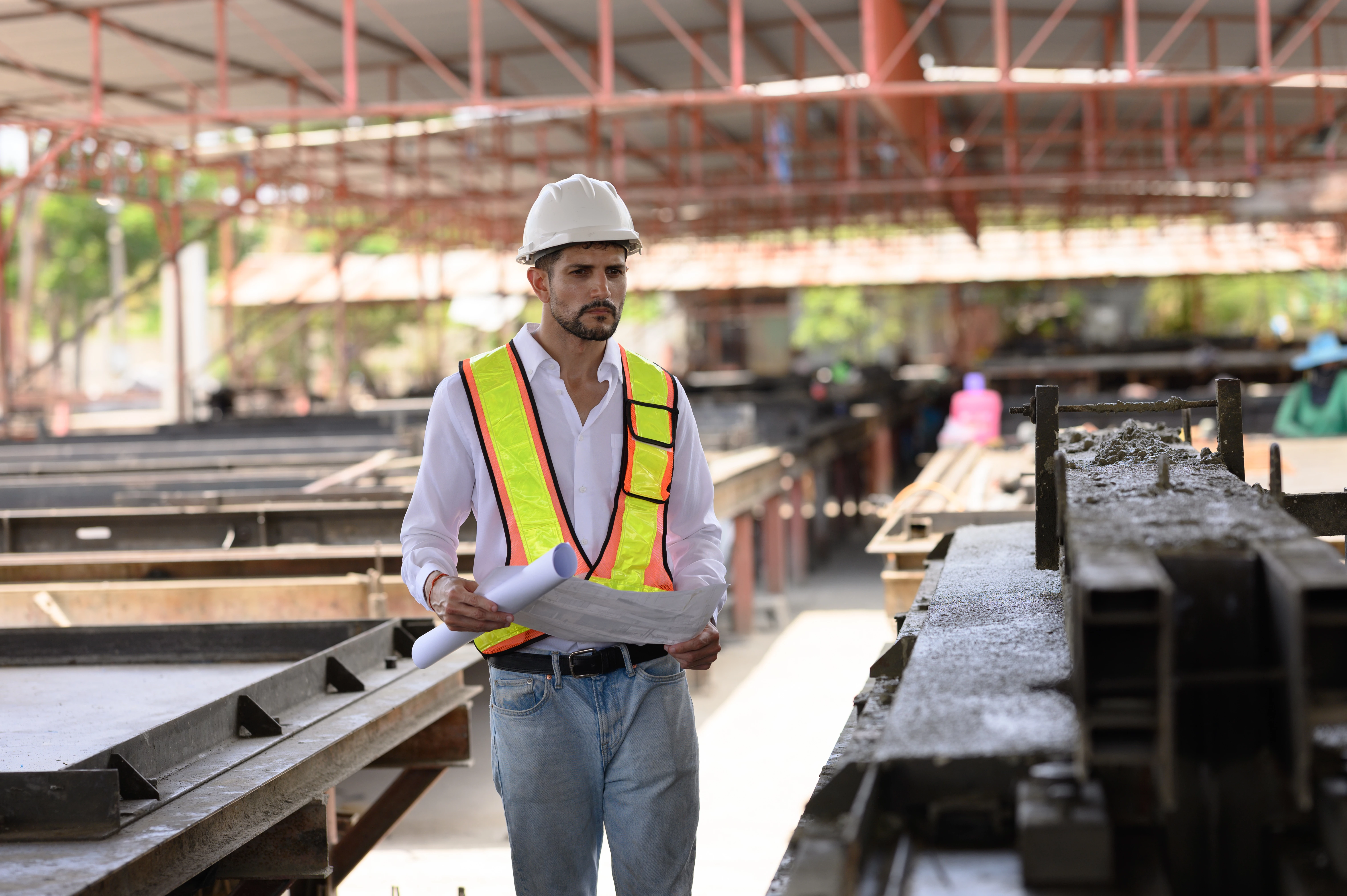 Conducteur d'installation de production de matériaux de construction
