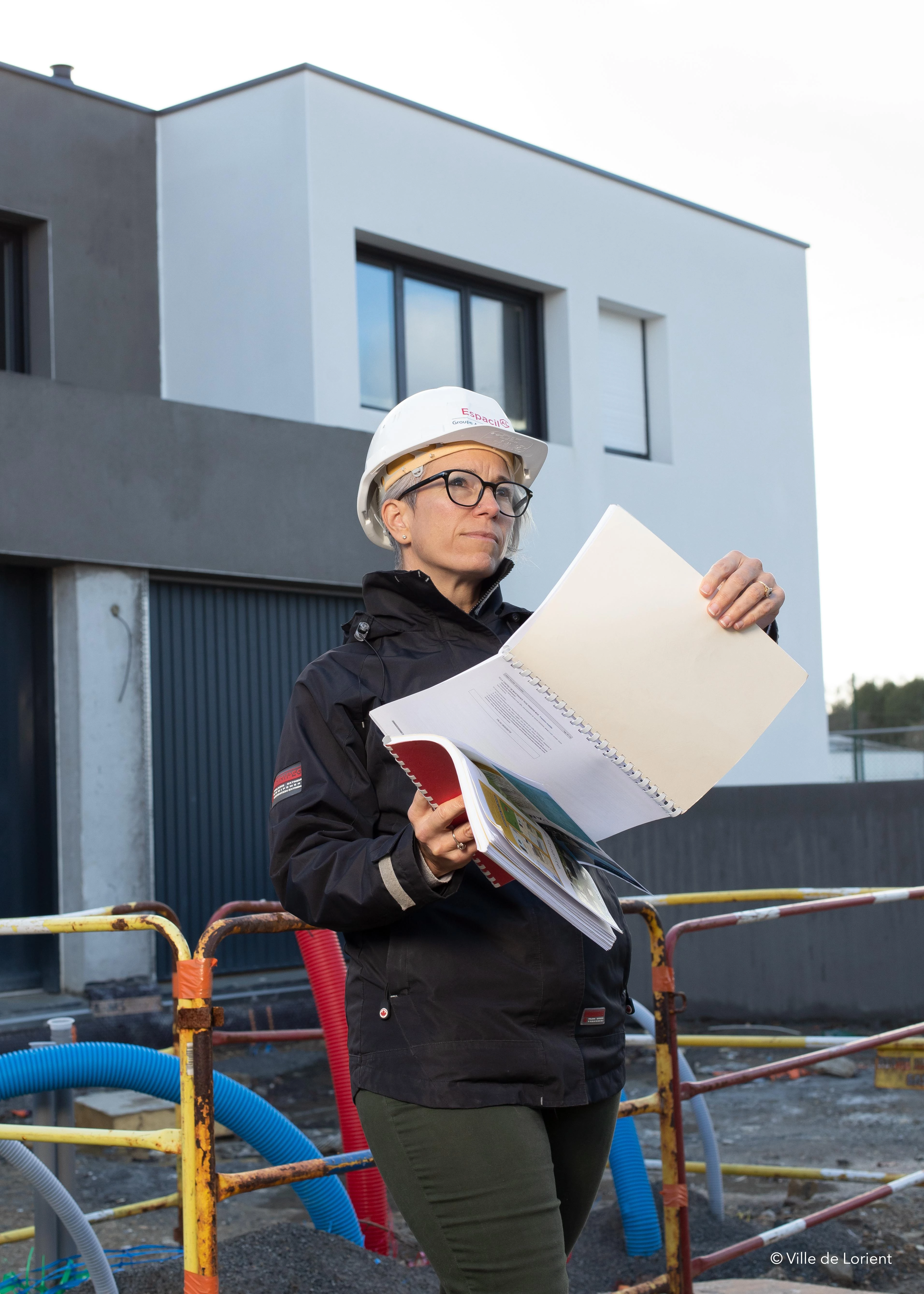 Contrôleur et agent de diagnostic technique du bâtiment