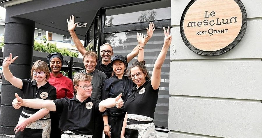 employé polyvalent de restauration