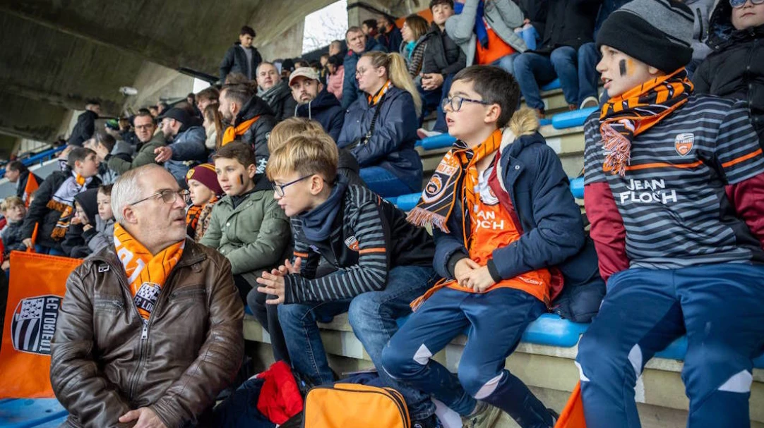 Lorient Agglomération invite 1 500 jeunes au Moustoir pour assister au match Lorient-Metz